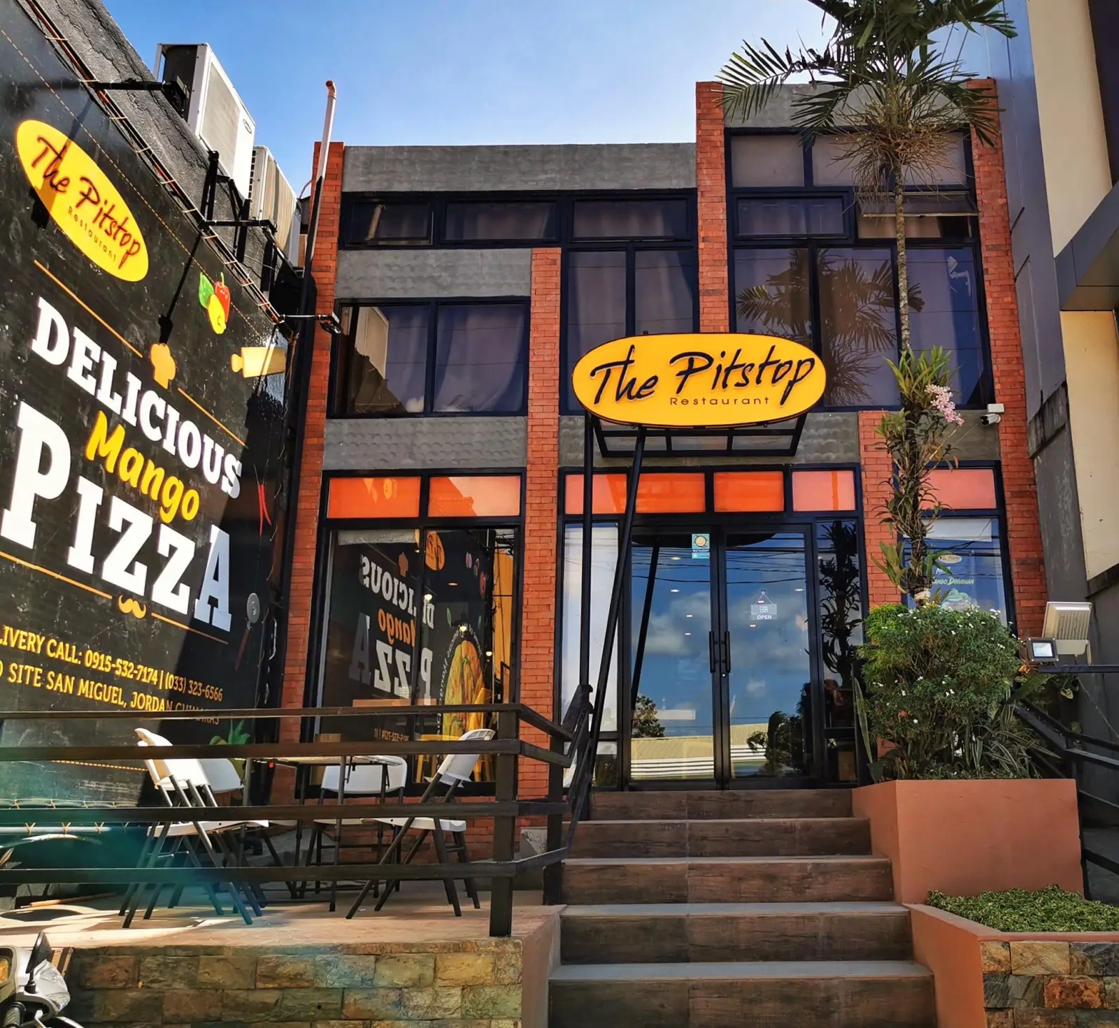 The Pitstop Restaurant, photo 4 of 9